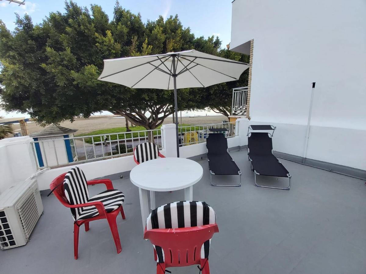Beachfront House Ferienhaus Málaga